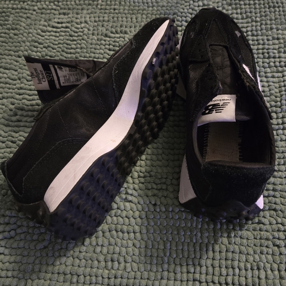 New Balance Black Animal Print Shoes - Picture 4 of 5